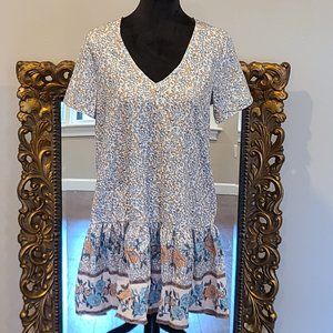 Fashion says 'me too' style says 'only me' Blue/Gray Floral Dress Size S